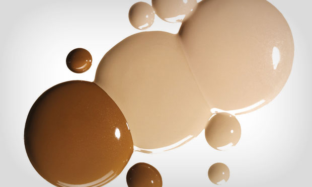 Quais ativos procurar em uma base para, além de maquiar, tratar a pele?