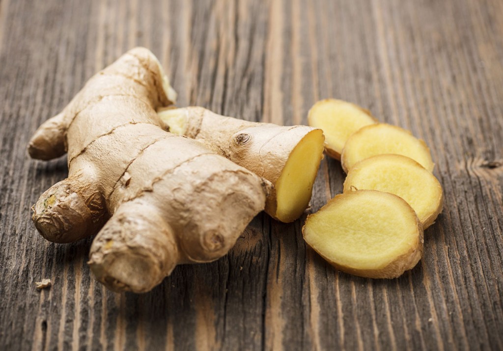 5 motivos pra incluir o gengibre na sua bebida