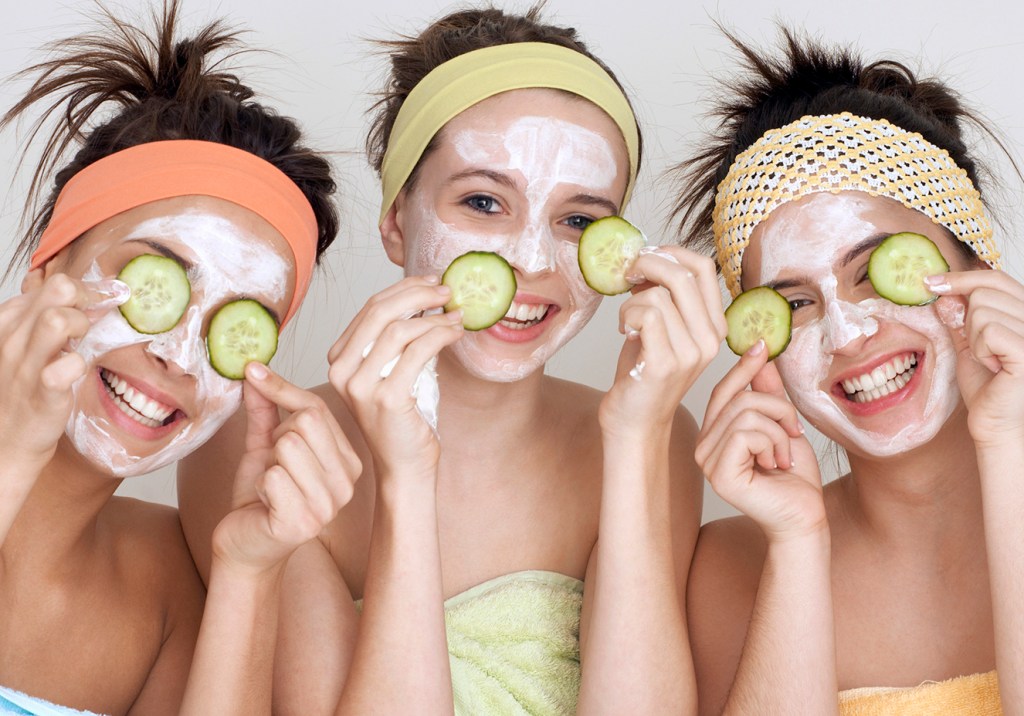 Spa em casa: aprenda a fazer 3 máscaras faciais para renovar a pele