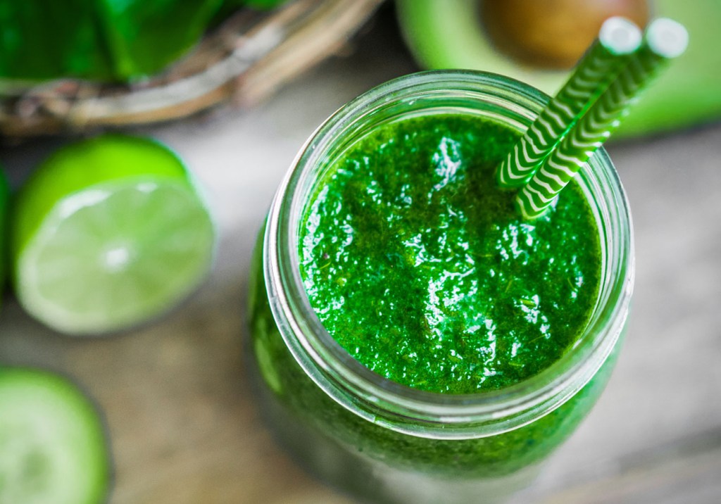 3 mitos sobre os sucos detox em que você precisa parar de acreditar