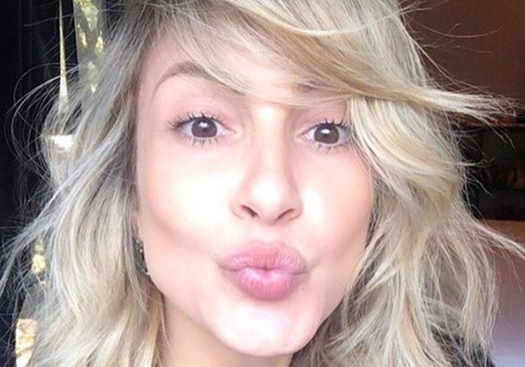 Claudia Leitte, Fe Paes Leme e Britney Spears… As famosas que mudaram de visual