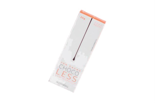 <span style="font-weight:400;">Novidade da Nutrawell, o Chocoless 70% cacau tem Morosil (ativo antioxidante da laranja moro), que age na gordurinha em excesso no abdômen. São 130 calorias na barra (25 g, R$ 8,30), adoçada com maltitol e estévia. <em>*</em></span><em><span style="font-weight:400;">Preço pesquisado em maio de 2017</span></em><span style="font-weight:400;"> </span> <span style="font-weight:400;">Novidade da Nutrawell, o Chocoless 70% cacau tem Morosil (ativo antioxidante da laranja moro), que age na gordurinha em excesso no abdômen. São 130 calorias na barra (25 g, R$ 8,30), adoçada com maltitol e estévia. <em>*</em></span><em><span style="font-weight:400;">Preço pesquisado em maio de 2017</span></em><span style="font-weight:400;"> </span>
