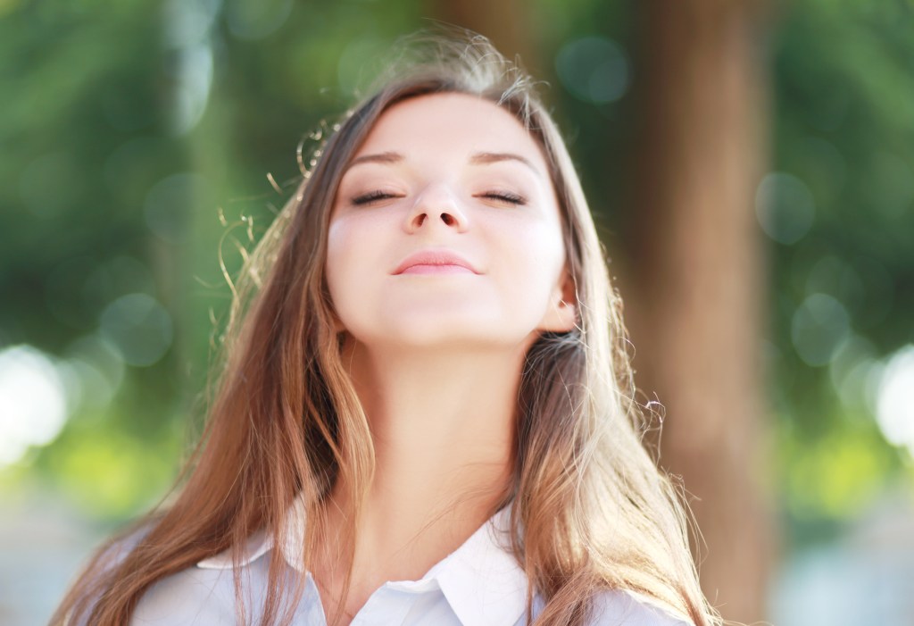 Quer emagrecer? Siga esta técnica de respiração antes de comer