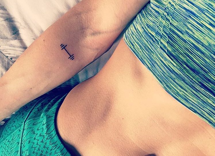 9 tatuagens de peso de academia para você se inspirar