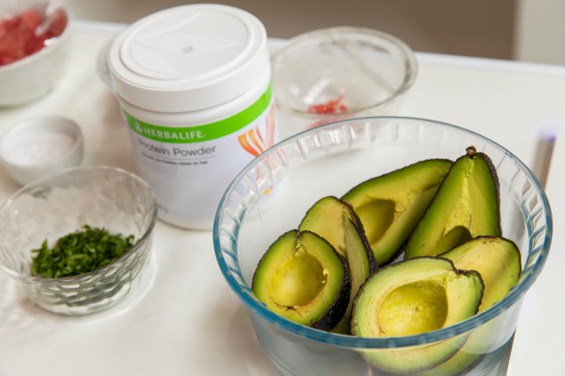 Alimentos saudáveis e produtos Herbalife para aula de culinária fit Alimentos saudáveis e produtos Herbalife para aula de culinária fit