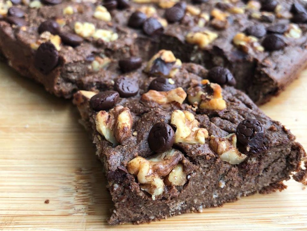 Você não vai sentir falta de açúcar neste brownie funcional