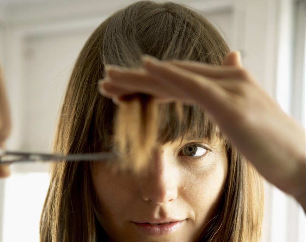 Franja x acne: como lidar?