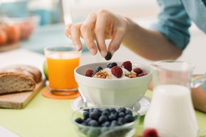 Opções de café da manhã que ajudam a eliminar gordura