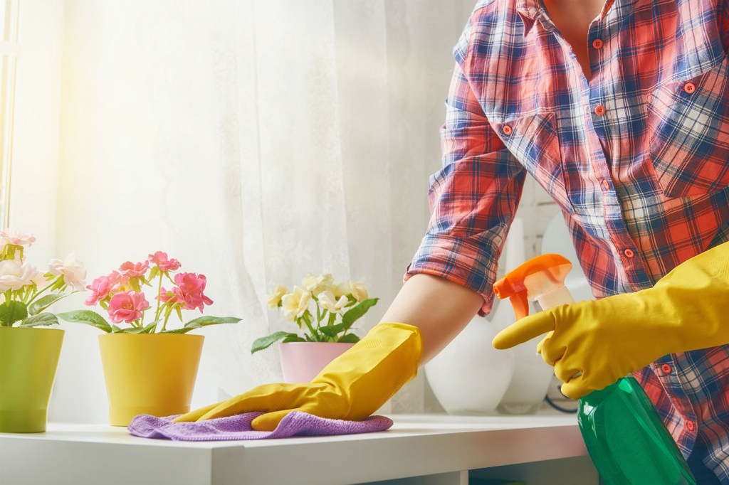 Produtos de limpeza podem ser tão prejudiciais quanto cigarro, diz estudo