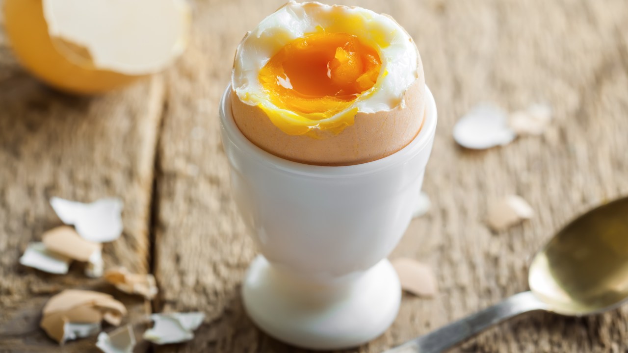 Coma 1 ovo por dia e exercite-se 4 vezes na semana para proteger o coração  - BOA FORMA
