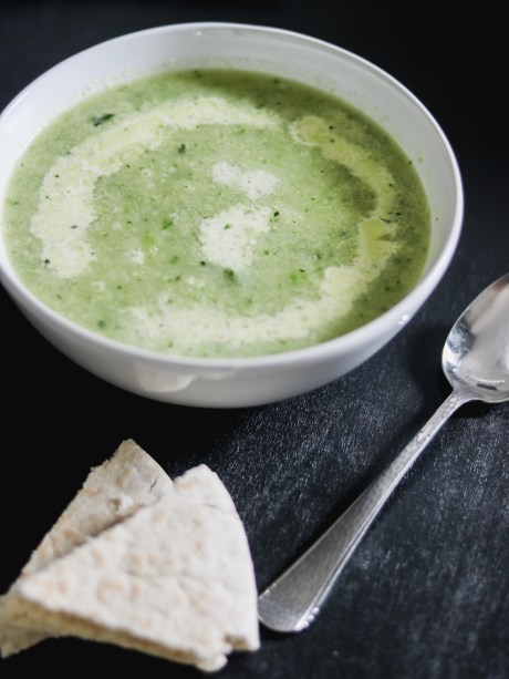 Receita da médica nutróloga Esthela Oliveira (<a href="https://www.instagram.com/draesthelaoliveira/?hl=pt-br" target="_blank" rel="noopener"><strong>@draesthelaoliveira</strong></a>)/Imagem ilustrativa