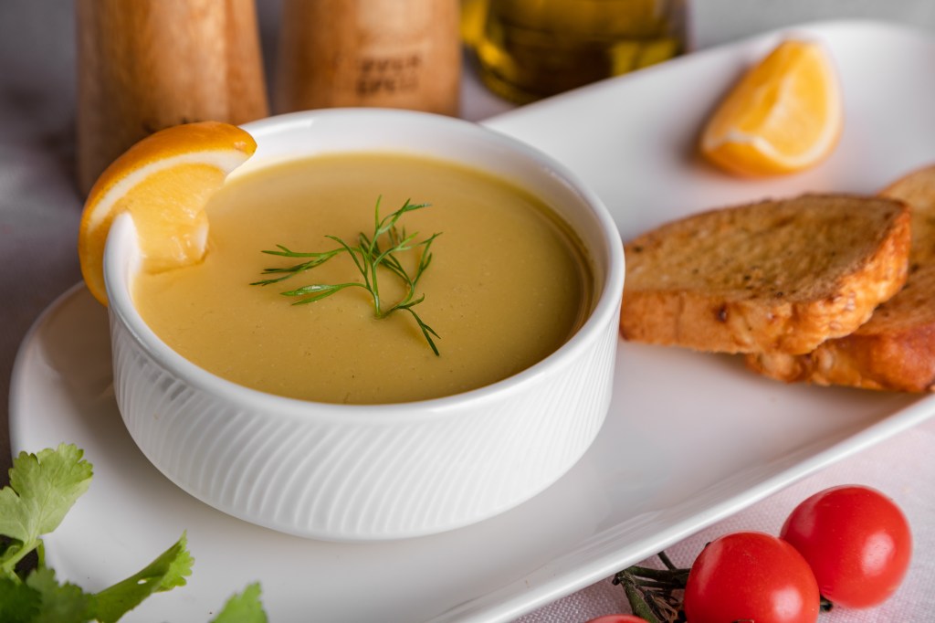 sopa de quinoa e cogumelos