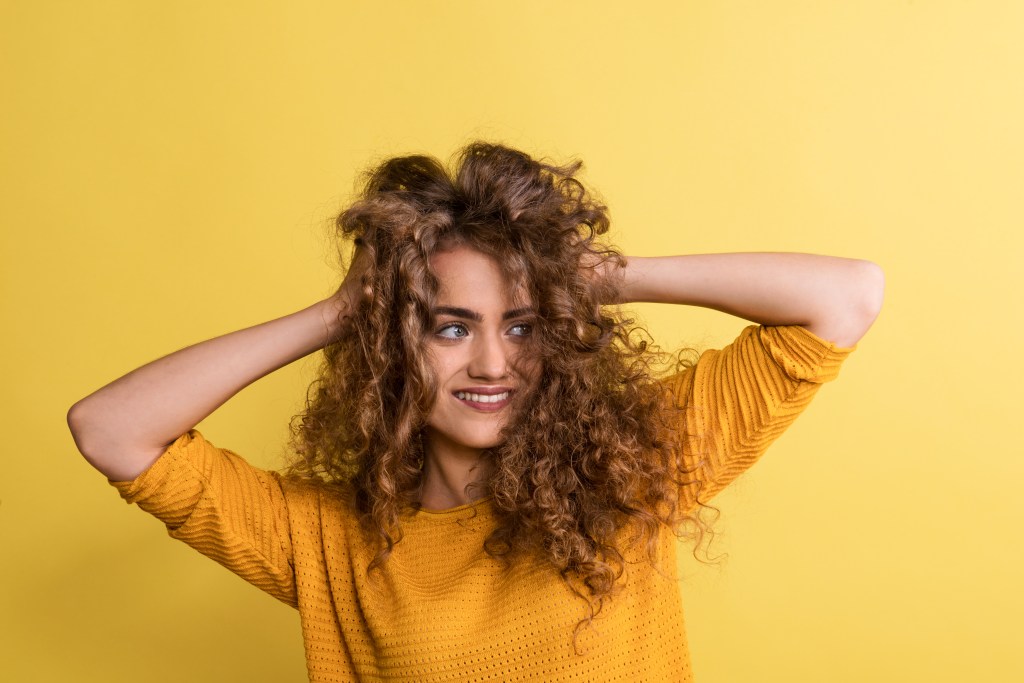 Usar alimentos no cabelo: mais riscos que benefícios