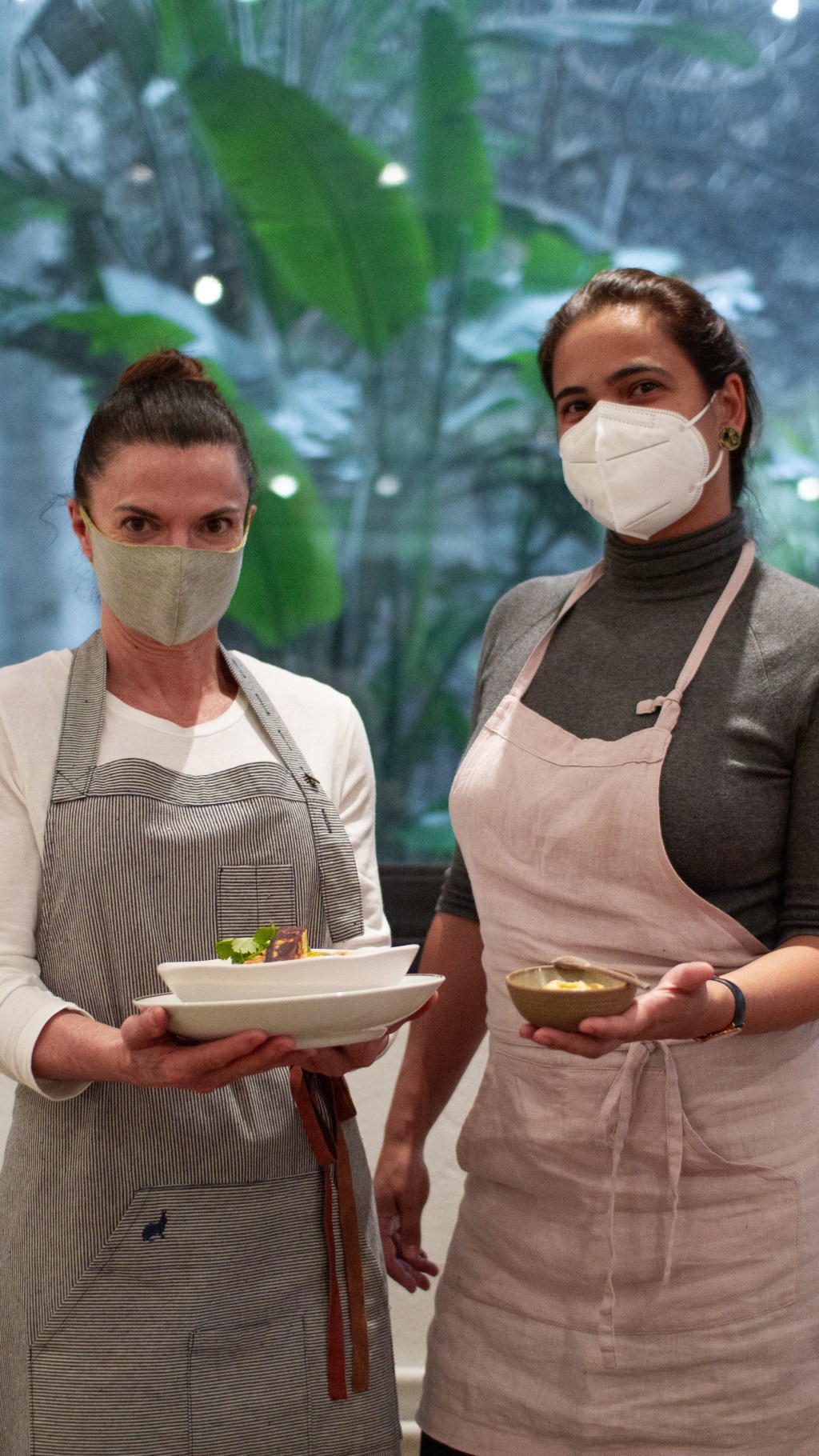 Estela Passoni e Manuelle Ferraz: criação conjunta para comemorar o aniversário do restaurante em Pinheiros