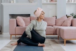 posturas-de-yoga-para-intestino-capa