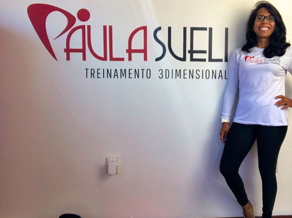 Paula Sueli: a personal trainer oferece o treino tridimensional online