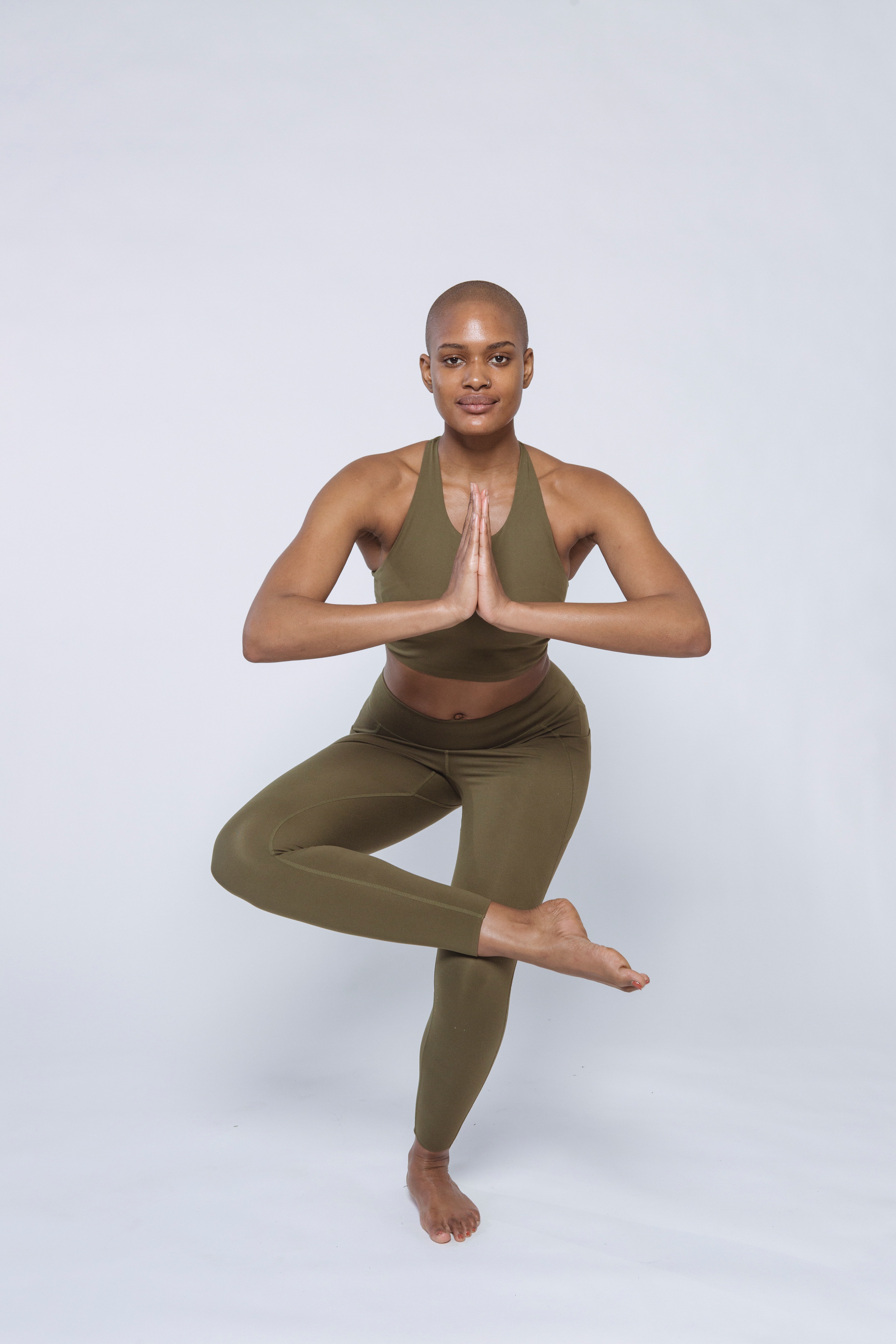 posturas de yoga para endometriose