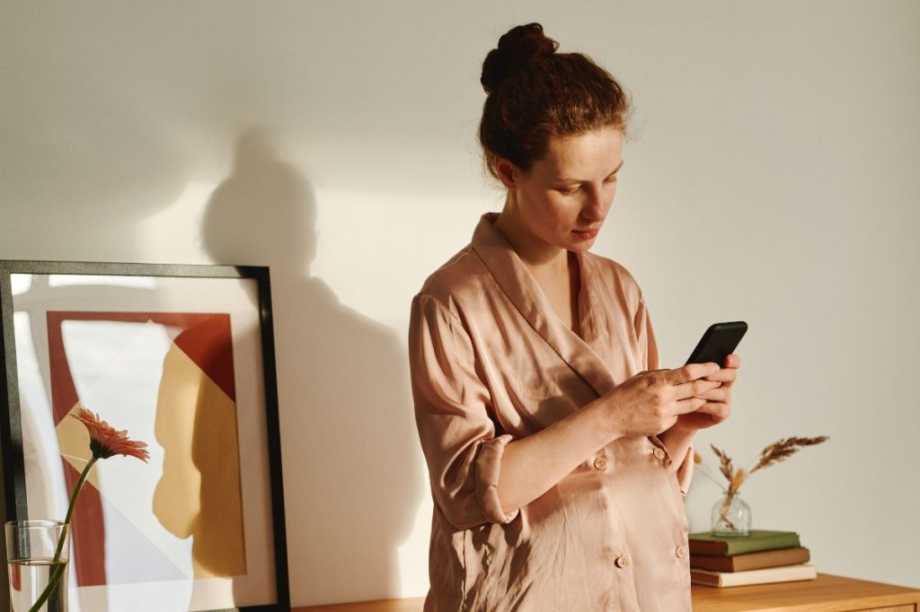 Celular prejudica a saúde lombar?