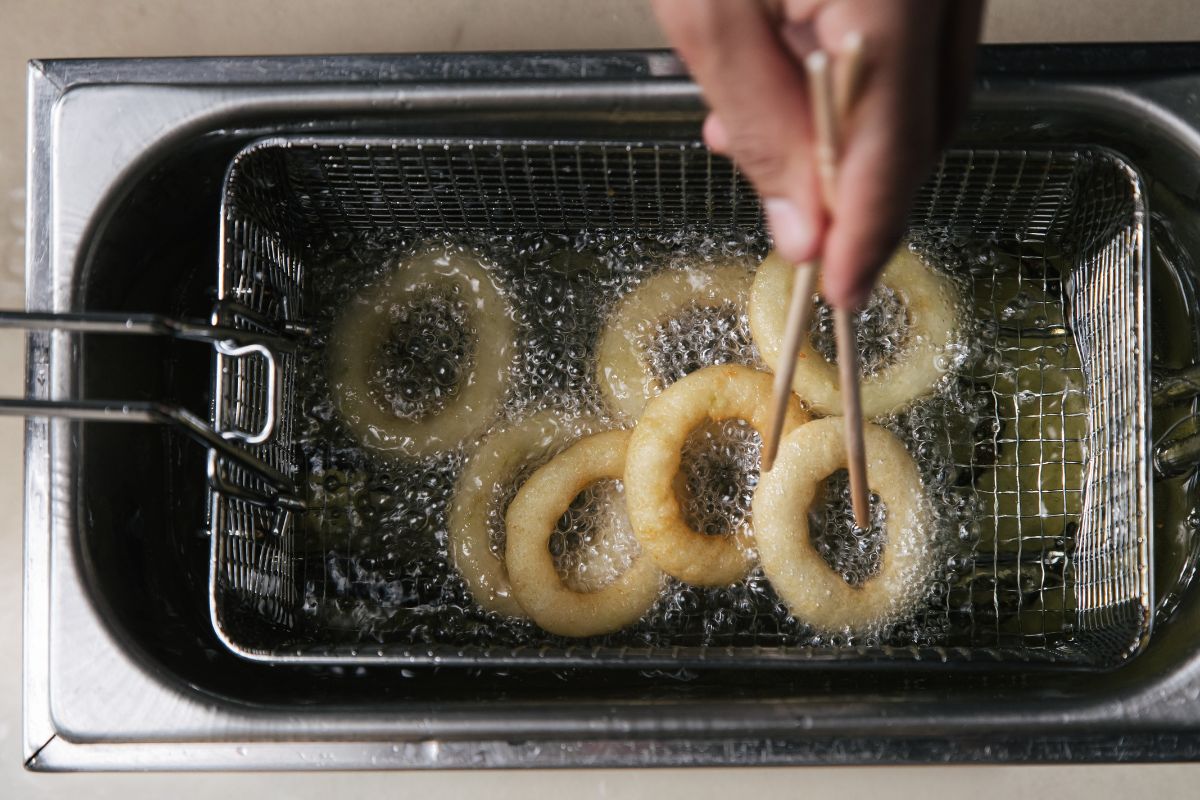 Air fryer: os alimentos preparados dessa forma são realmente mais saudáveis?