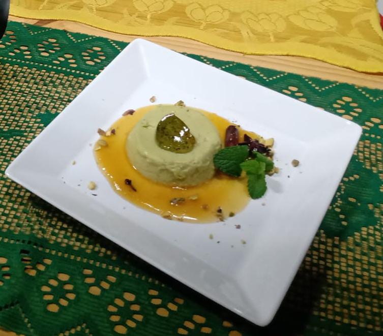 Flan de abacate com hortelã
