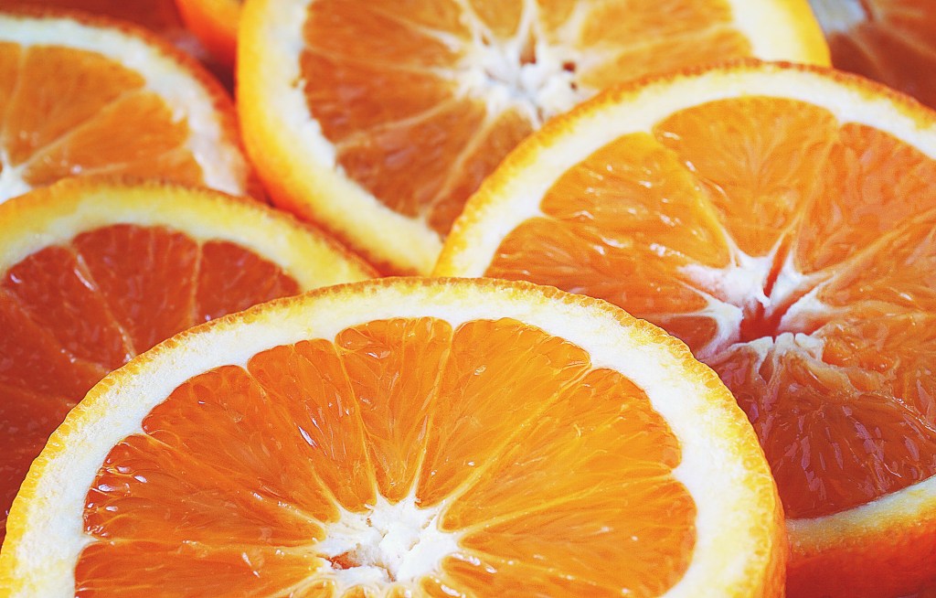 Conheça 5 frutas ricas em água para manter sua hidratação no calor