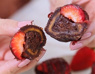 doce-de-tamara Doce proteico de tâmara com morango e chocolate