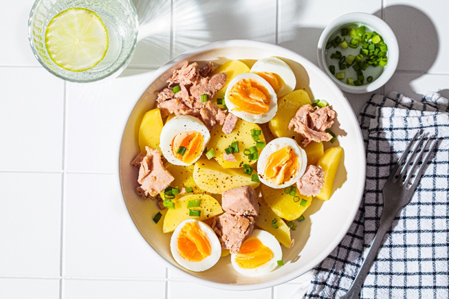 Receita de batata com atum oferece proteínas e carbos na medida certa