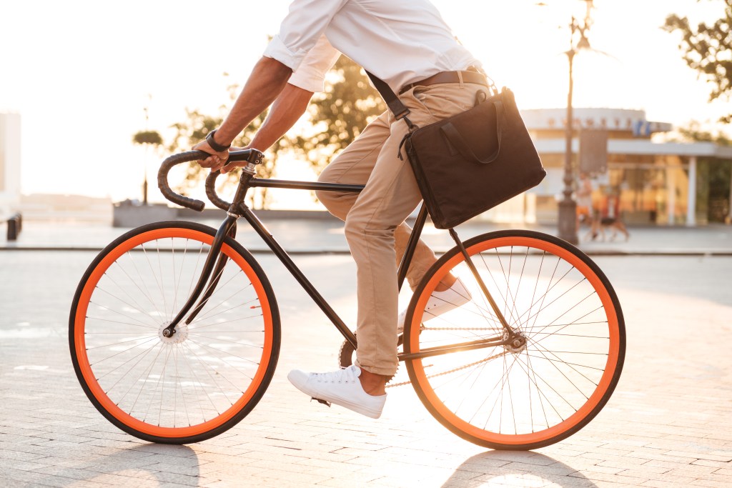 Ciência aponta as melhorias que andar de bicicleta pode oferecer à sua vida