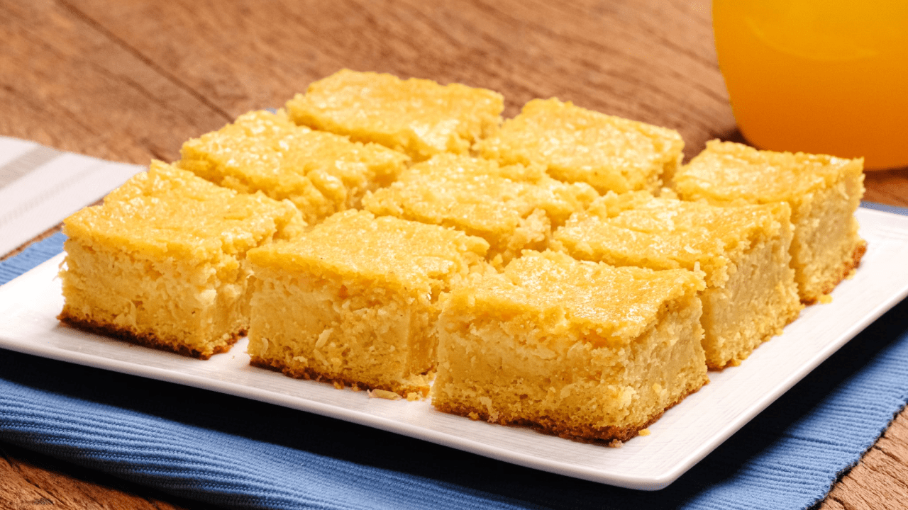 Aprenda a fazer um bolo de milho cremoso para sua festa junina