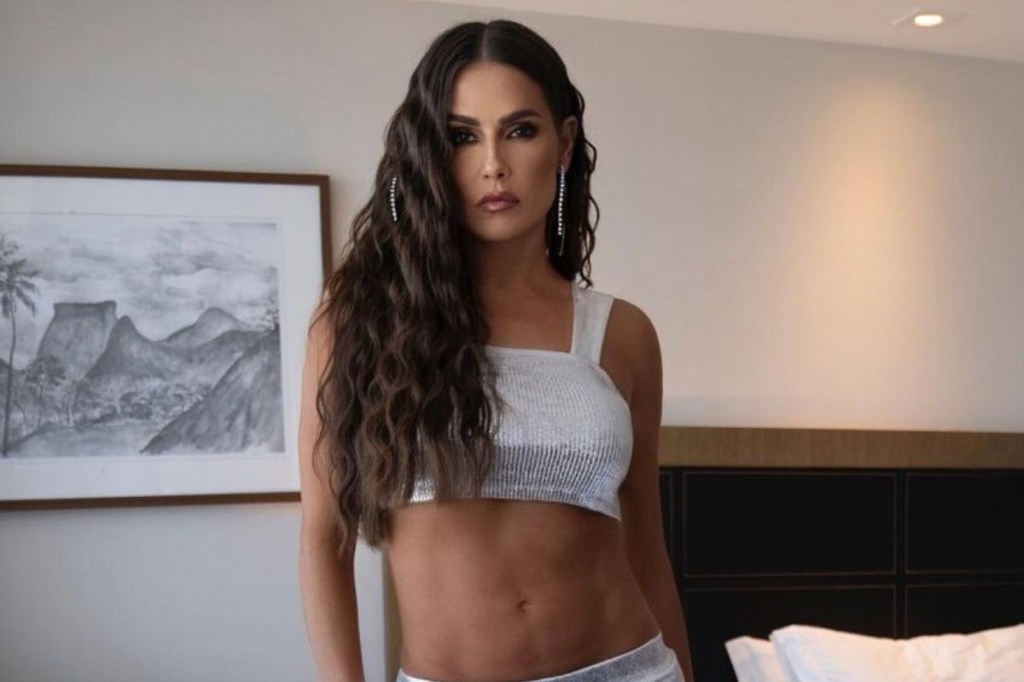 Alopecia androgenética: o que é a doença revelada por Deborah Secco?