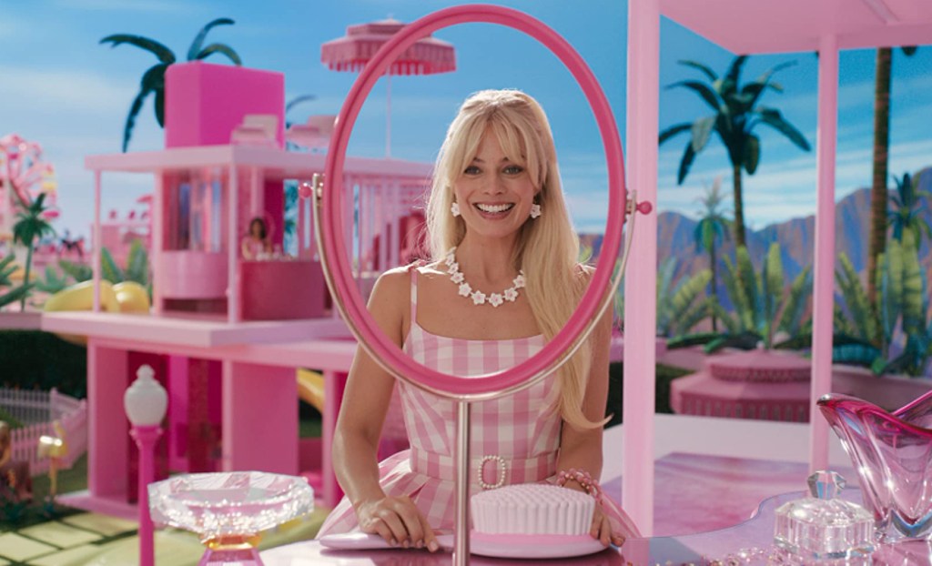 Confira as dicas de profissional para manter o loiro Barbie lindo e saudável