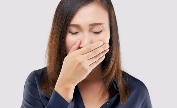 Gosto ruim na boca pode ser sintoma de doenças; entenda