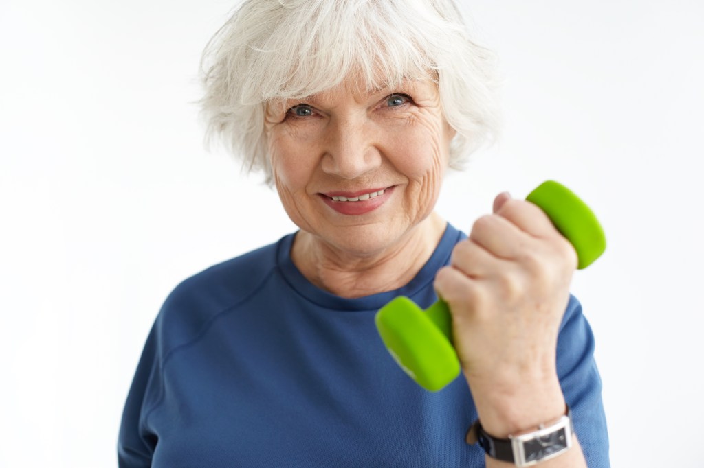 Entenda como os exercícios físicos fazem bem para idosos com Parkinson
