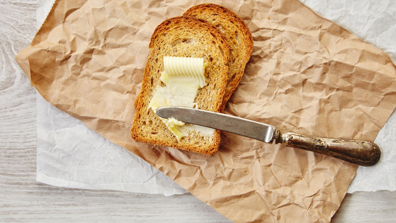 OMS deu recentemente uma nova orientação sobre escolher margarina ou manteiga