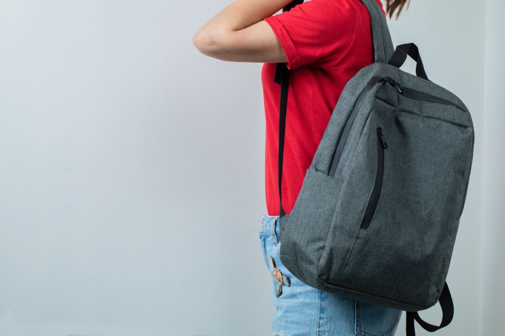 Como usar mochila sem prejudicar as costas?