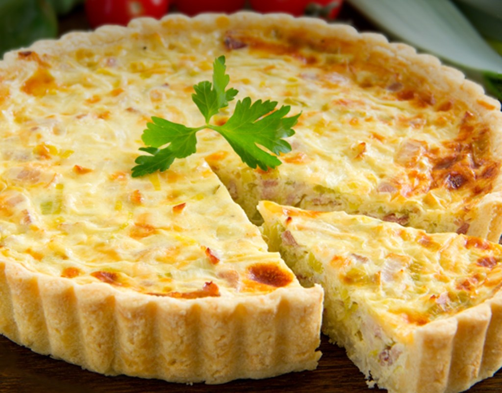 Descubra a receita viral de quiche com massa de batata: fácil e deliciosa!