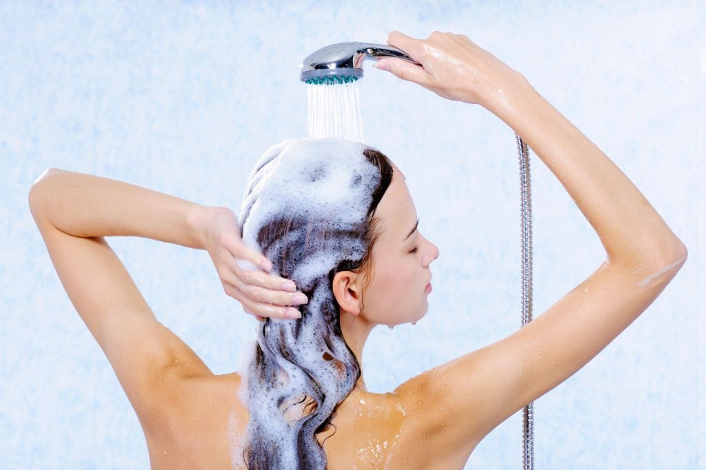 shampoo que faz muita espuma limpa mais