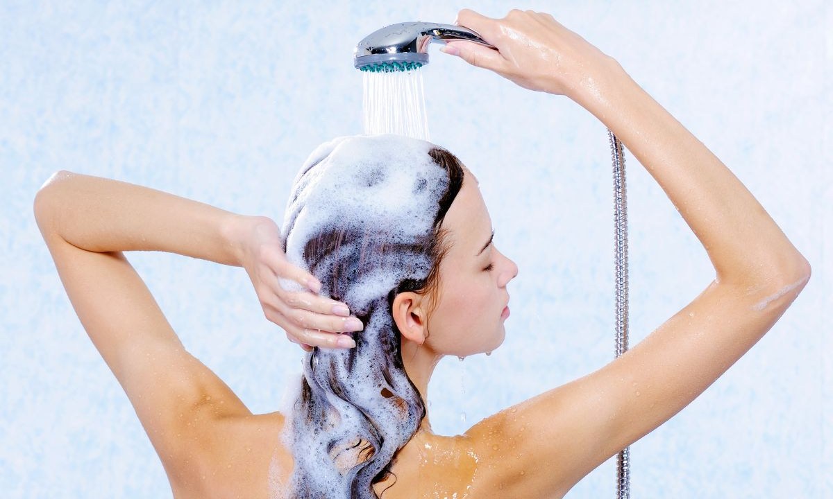 shampoo que faz muita espuma limpa mais