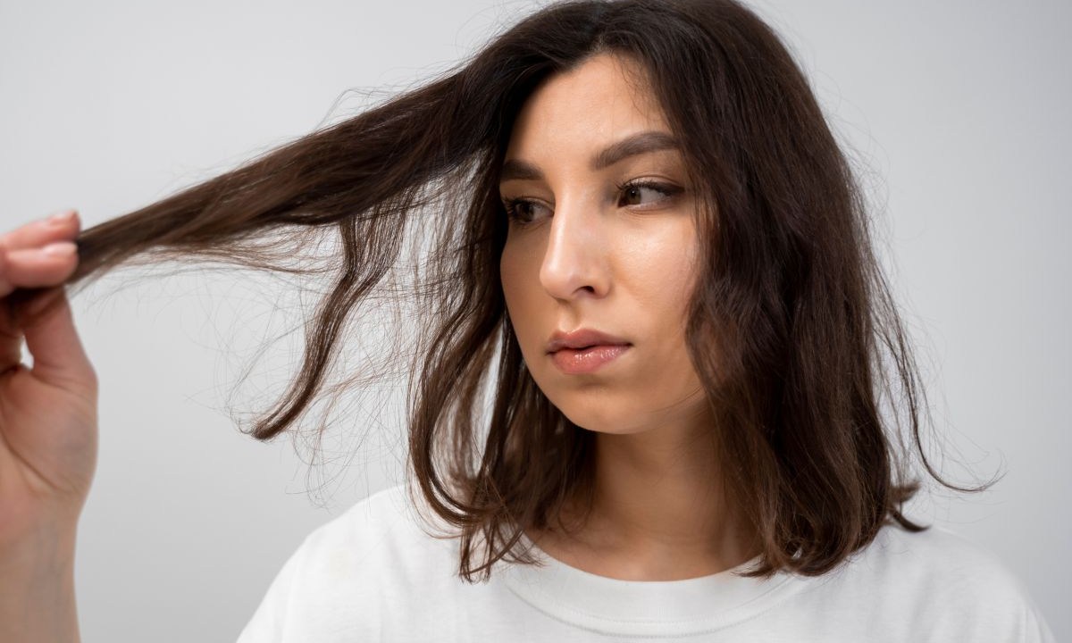cabelo fica mais oleoso na tpm