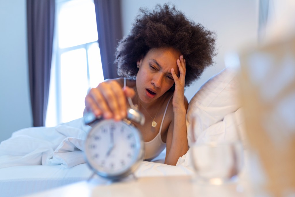Confira dicas para evitar acordar cansado e ter uma noite de sono restauradora