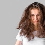 Como evitar o ressecamento dos cabelos no frio?