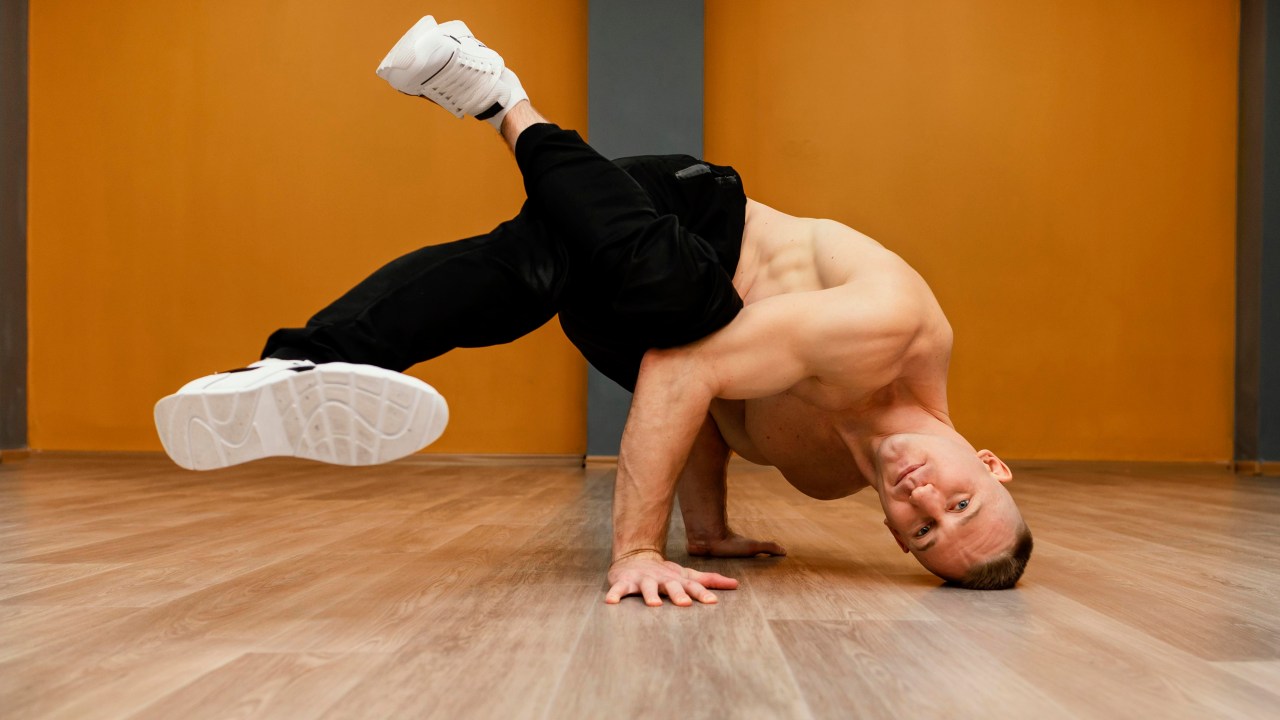 Confira quais benefícios a modalidade de dança oferece para a saúde