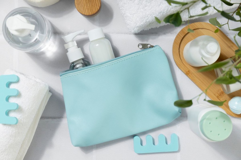 Revitalize sua beleza em 2025: 10 produtos essenciais para sua necessaire