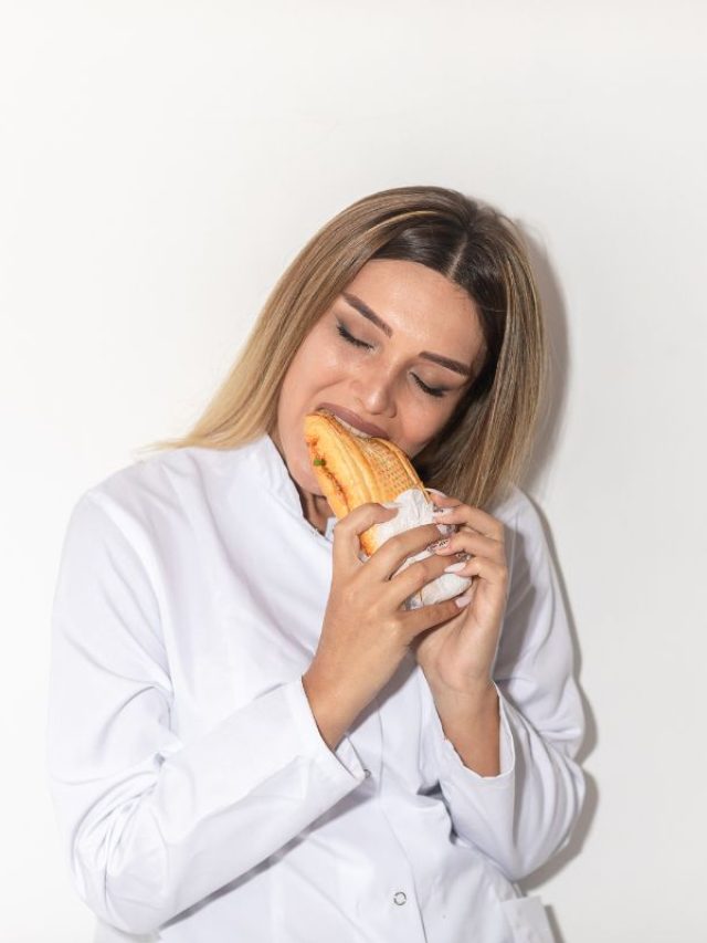 Capa de: Mindful eating: 6 benefícios de comer com atenção plena