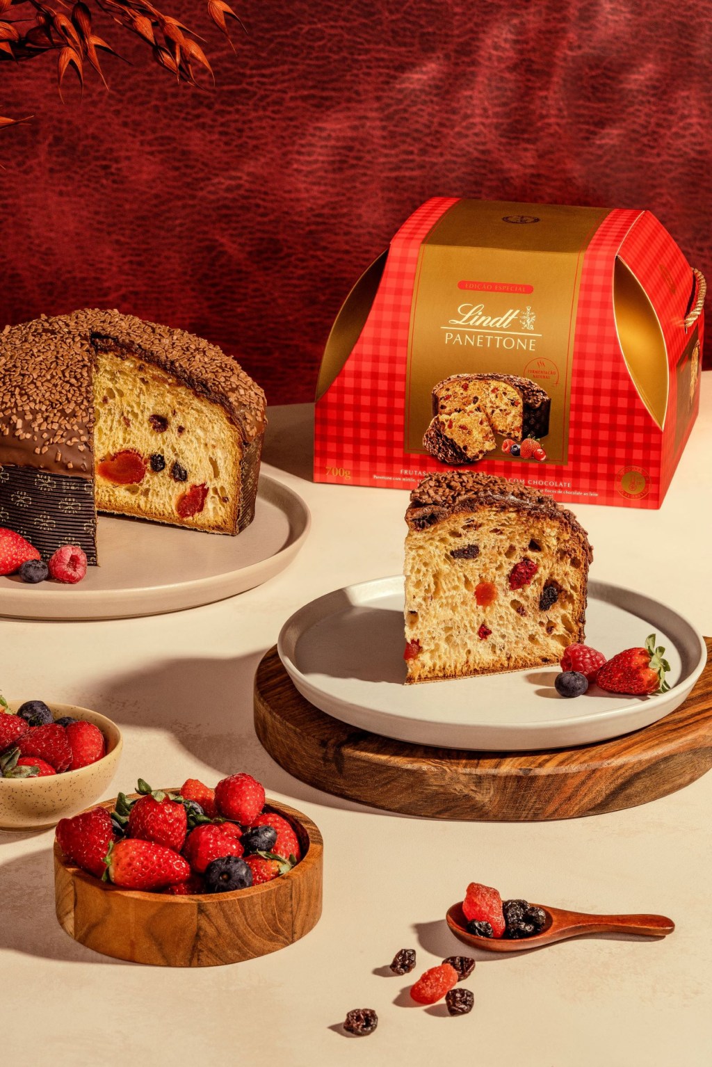 Lindt - Panettone Frutas Vermelhas 700g Lindt Panettone Frutas Vermelhas