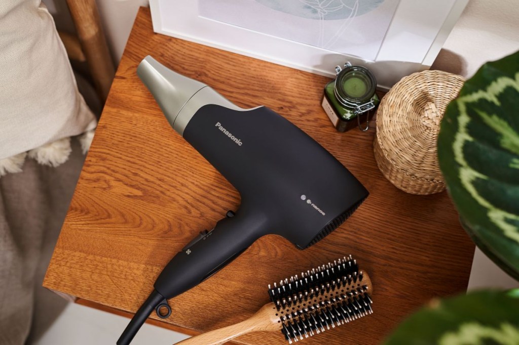 Secador que hidrata o cabelo? Testamos o Panasonic Nanocare