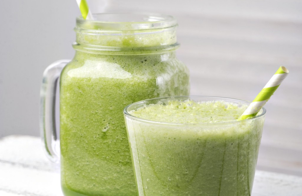 Smoothie anti-enxaqueca: aprenda a receita que traz alívio e bem-estar