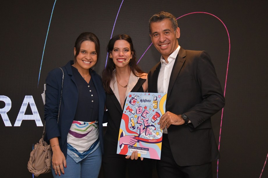 Camila Fuscaldo, Gerente de Digital e Comunicação LatAm na Merz Aesthetics, Larissa Serpa, editora-chefe de Boa Forma, e Carlos Regis, Diretor de Marketing e Excelência na Merz Aesthetics Brasil | Camila Fuscaldo, Gerente de Digital e Comunicação LatAm na Merz Aesthetics, Larissa Serpa, editora-chefe de Boa Forma, e Carlos Regis, Diretor de Marketing e Excelência na Merz Aesthetics Brasil |