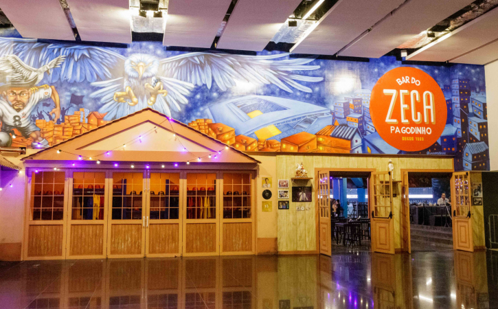 Bar do Zeca Pagodinho: a experiência de samba, petiscos e futebol em SP