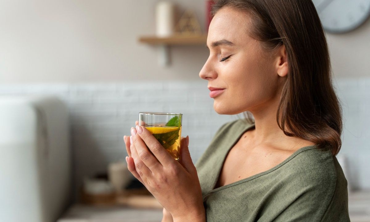 Os chás detox são realmente eficazes e desincham o corpo